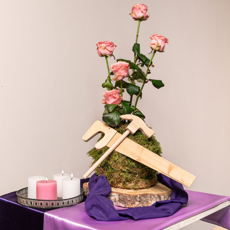 liturgisch-bloemschikken-derde-advent-martinuskerk-website-pkn-markelo-fotostudio-FSMW_20251212-9437